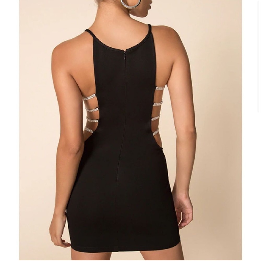 Smart & Sexy Black Halter Bodycon Mini Dress